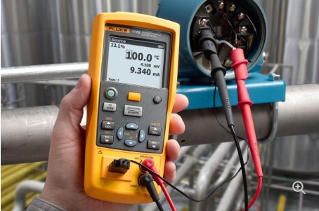 Fluke 714C 热电偶校准器